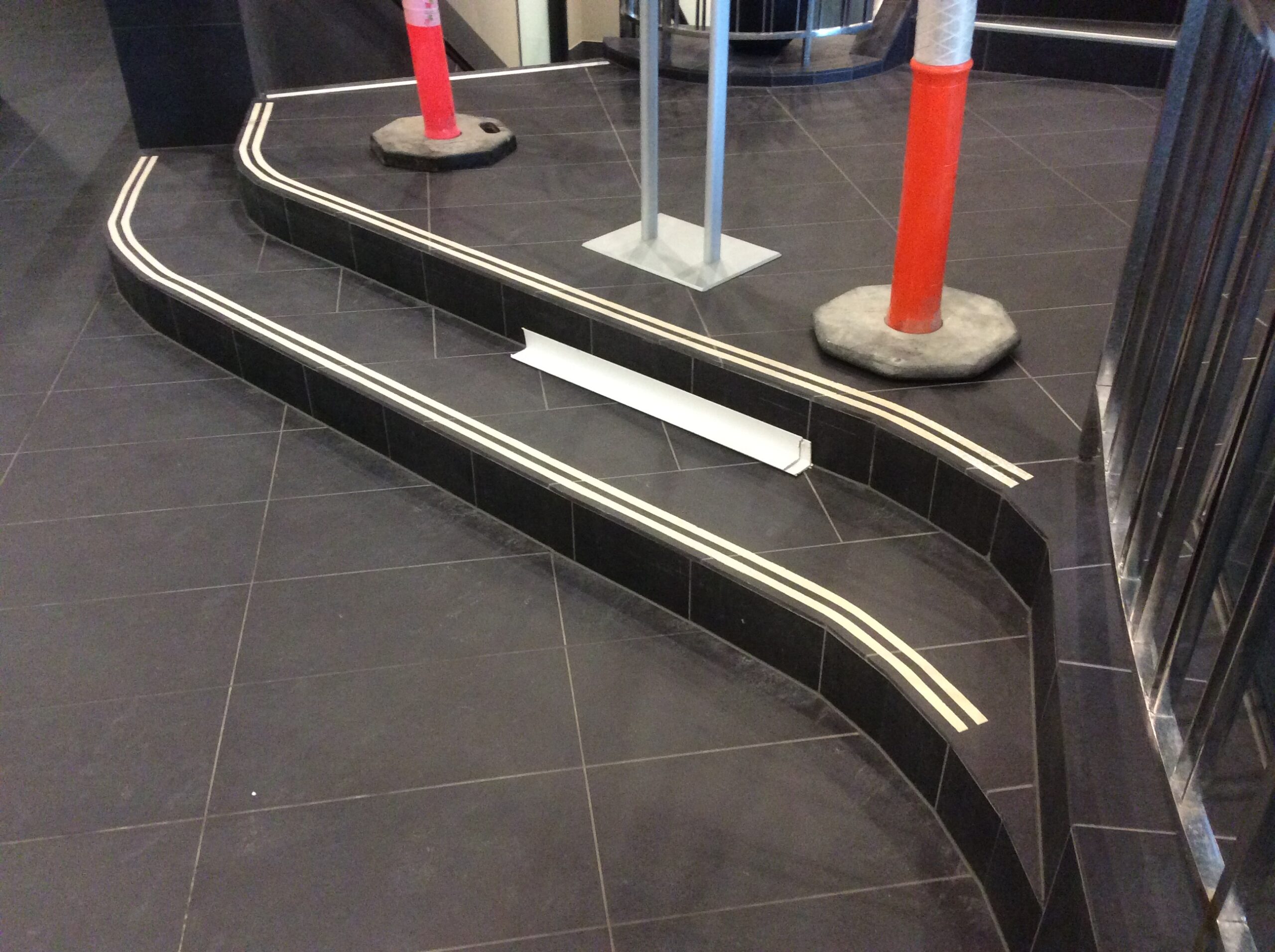 Anti-Slip Epox on Curved Steps at Qey West Hotel